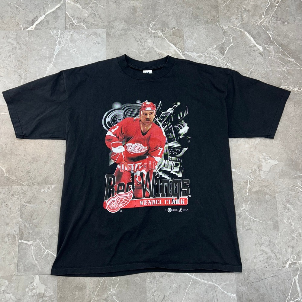 Vintage Detroit Red Wings Graphic Tee Mens 2XL Wendell Clark Hockey Shirt